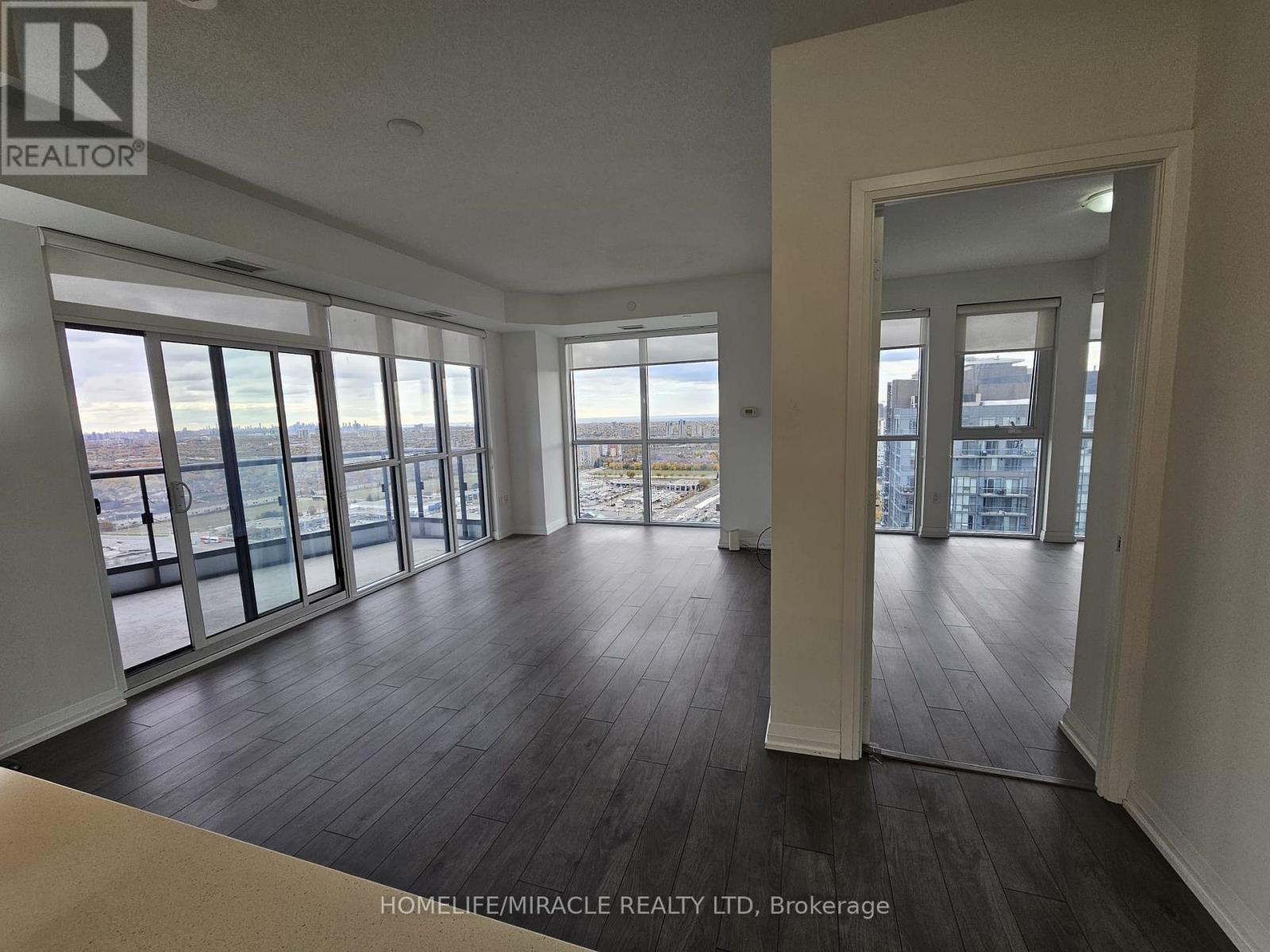 2613 - 35 Watergarden Drive, Mississauga, Ontario  L5R 0G8 - Photo 7 - W12524418