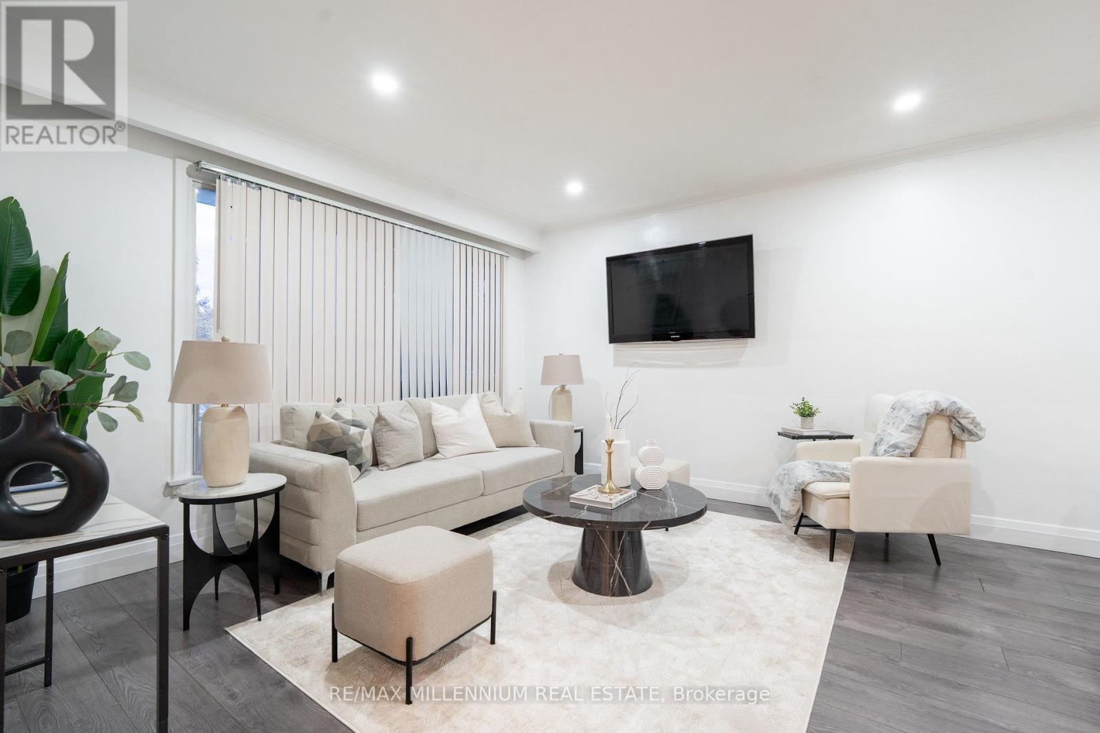 98 Stavely Crescent, Toronto, Ontario  M9W 2C8 - Photo 10 - W12524428