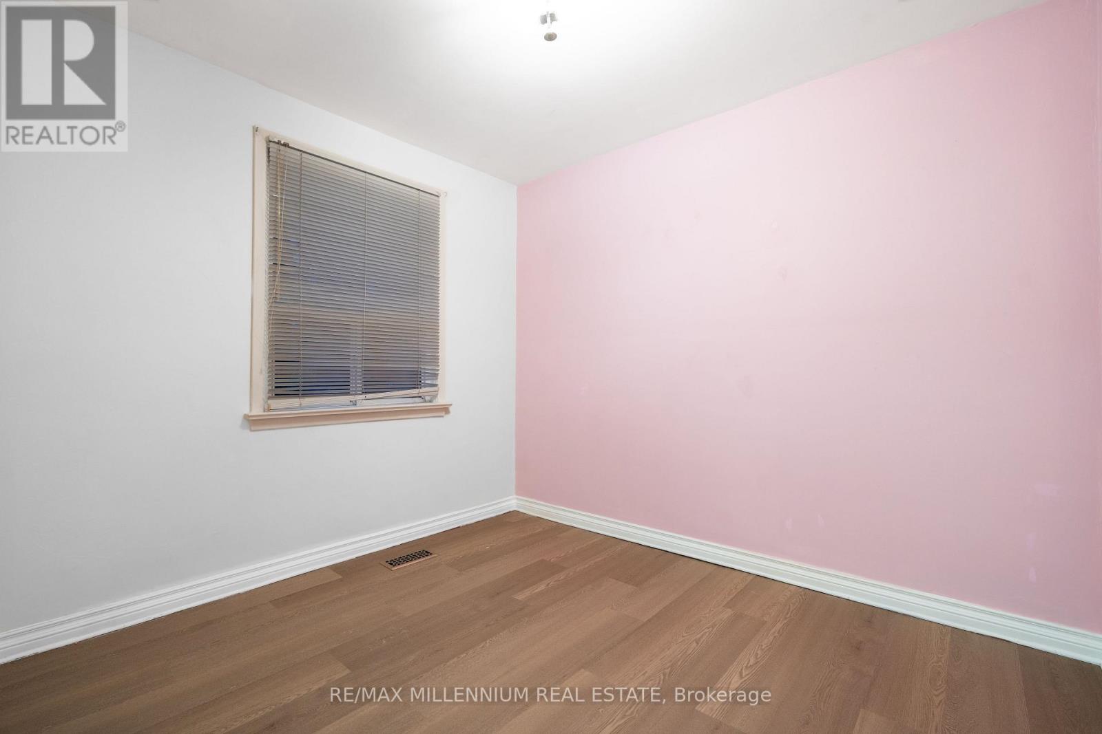 98 Stavely Crescent, Toronto, Ontario  M9W 2C8 - Photo 14 - W12524428