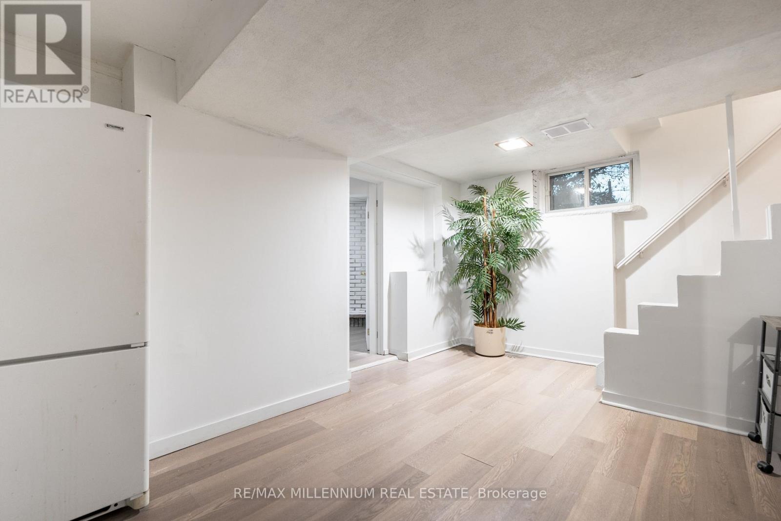 98 Stavely Crescent, Toronto, Ontario  M9W 2C8 - Photo 17 - W12524428