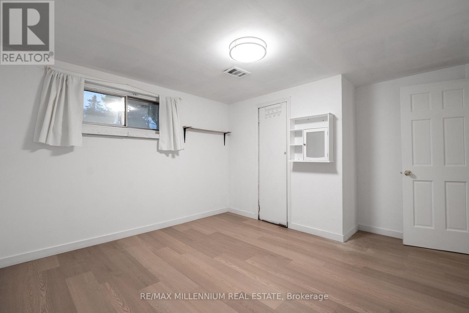 98 Stavely Crescent, Toronto, Ontario  M9W 2C8 - Photo 18 - W12524428