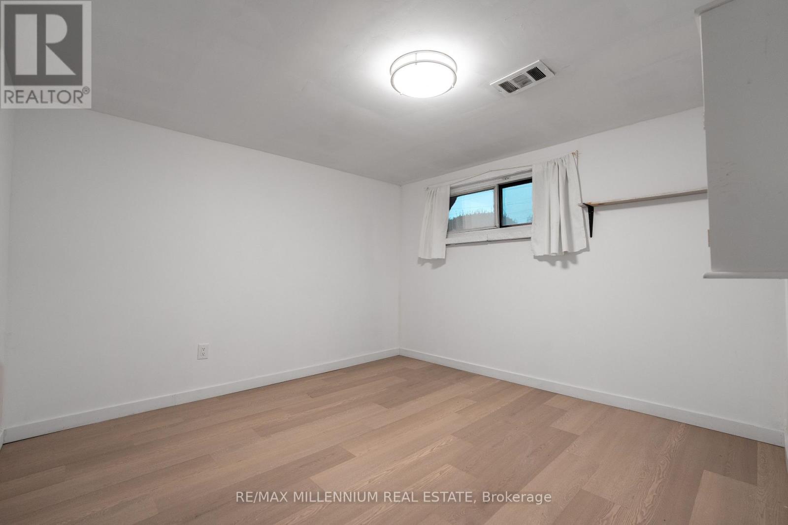 98 Stavely Crescent, Toronto, Ontario  M9W 2C8 - Photo 20 - W12524428