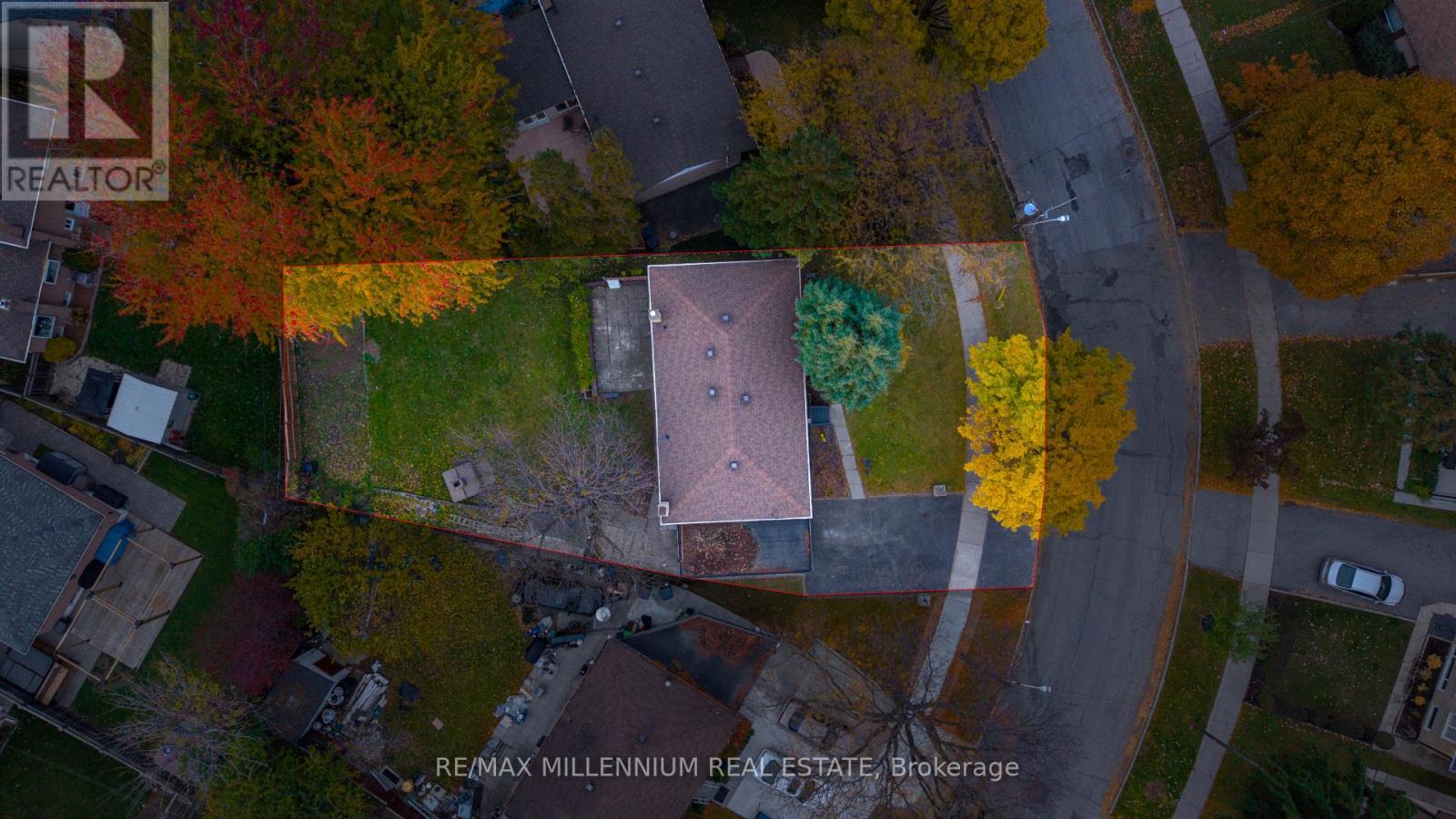 98 Stavely Crescent, Toronto, Ontario  M9W 2C8 - Photo 28 - W12524428