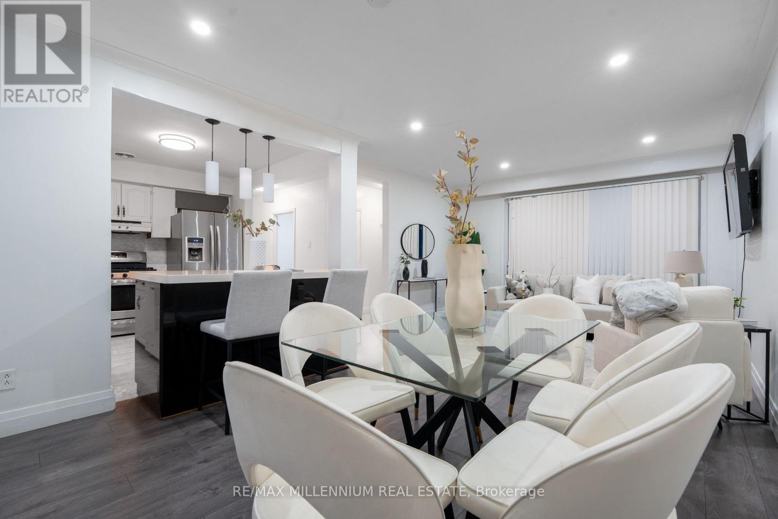 98 Stavely Crescent, Toronto, Ontario  M9W 2C8 - Photo 5 - W12524428