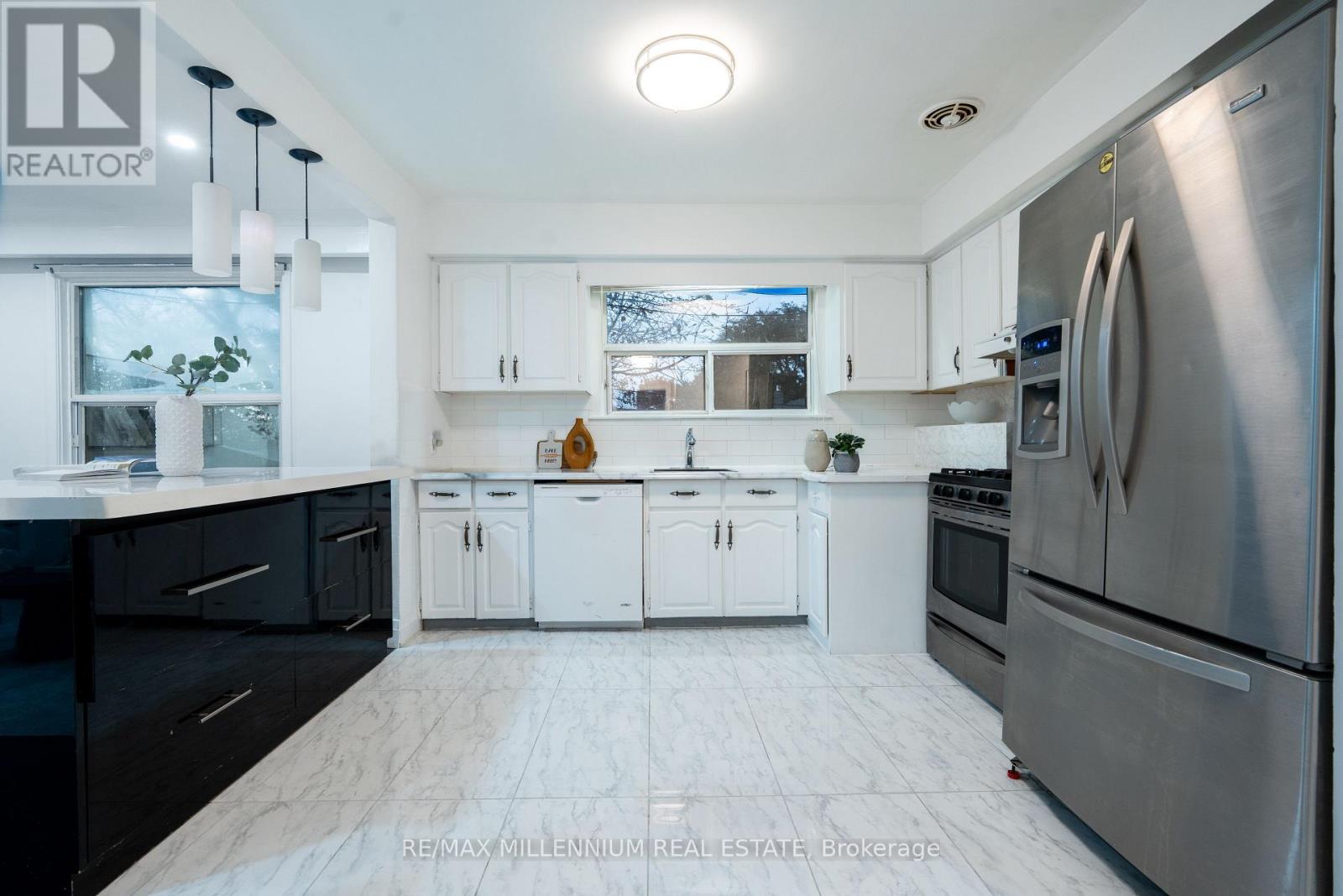 98 Stavely Crescent, Toronto, Ontario  M9W 2C8 - Photo 7 - W12524428