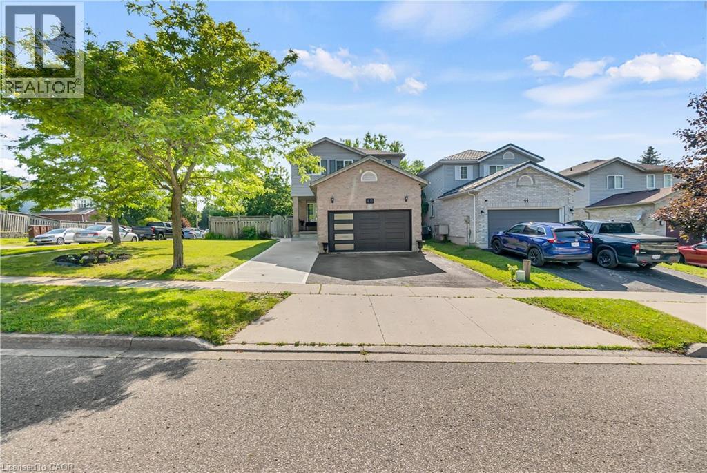 40 Alderson Drive, Cambridge, Ontario  N3C 4C5 - Photo 3 - 40786745