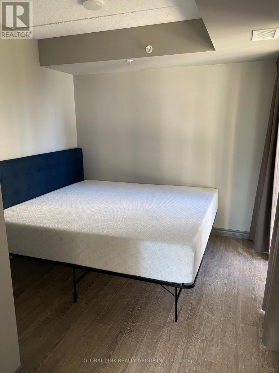 702 - 321 Spruce Street, Waterloo, Ontario N2L 0G4 - Photo 3 - X12524374