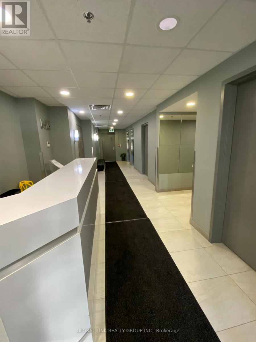 702 - 321 Spruce Street, Waterloo, Ontario N2L 0G4 - Photo 4 - X12524374