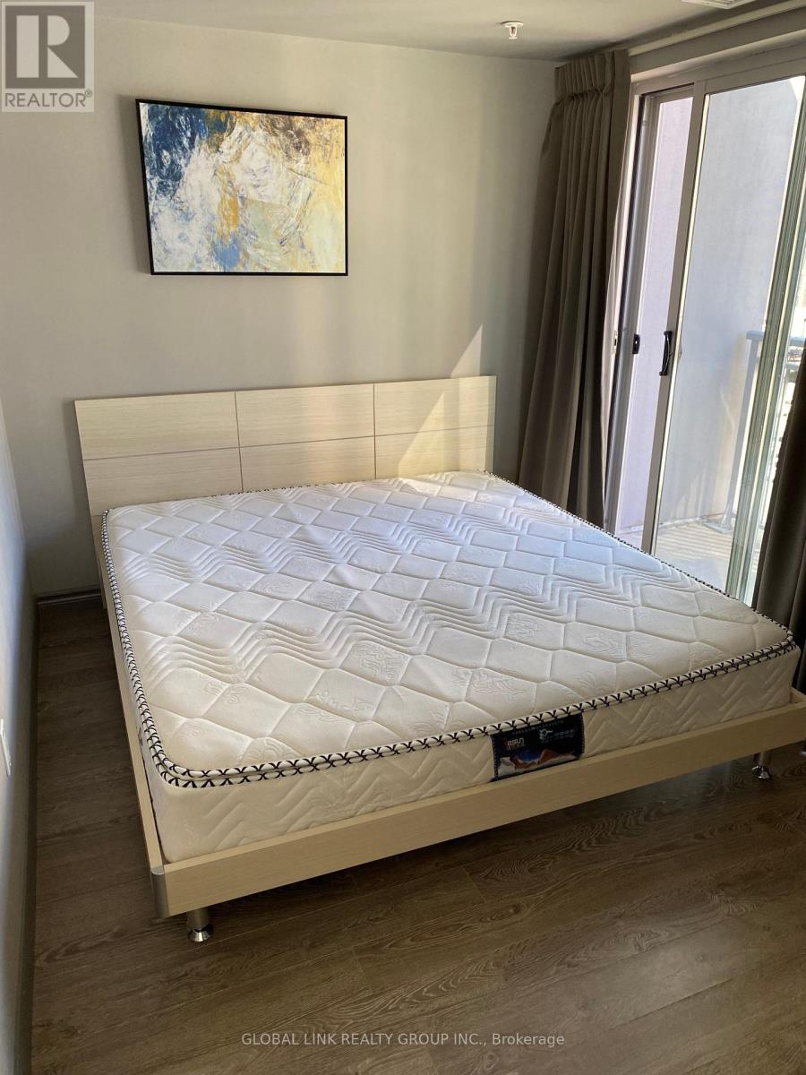 702 - 321 Spruce Street, Waterloo, Ontario N2L 0G4 - Photo 8 - X12524374