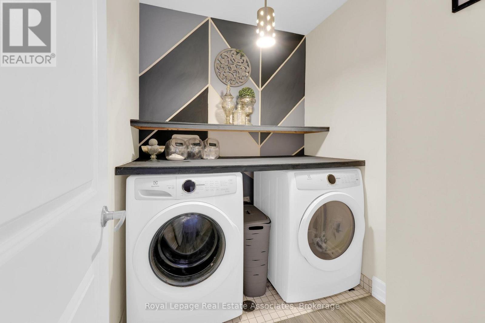 4316 Shuttleworth Drive, Niagara Falls, Ontario L2G 0X5 - Photo 36 - X12524422