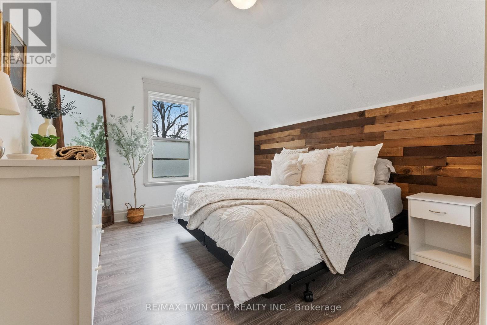 93 Perry Street, Woodstock, Ontario N4S 3C4 - Photo 18 - X12524430