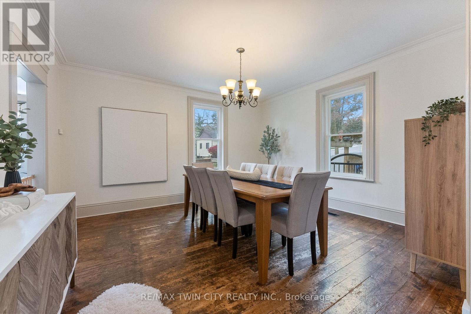 93 Perry Street, Woodstock, Ontario N4S 3C4 - Photo 5 - X12524430