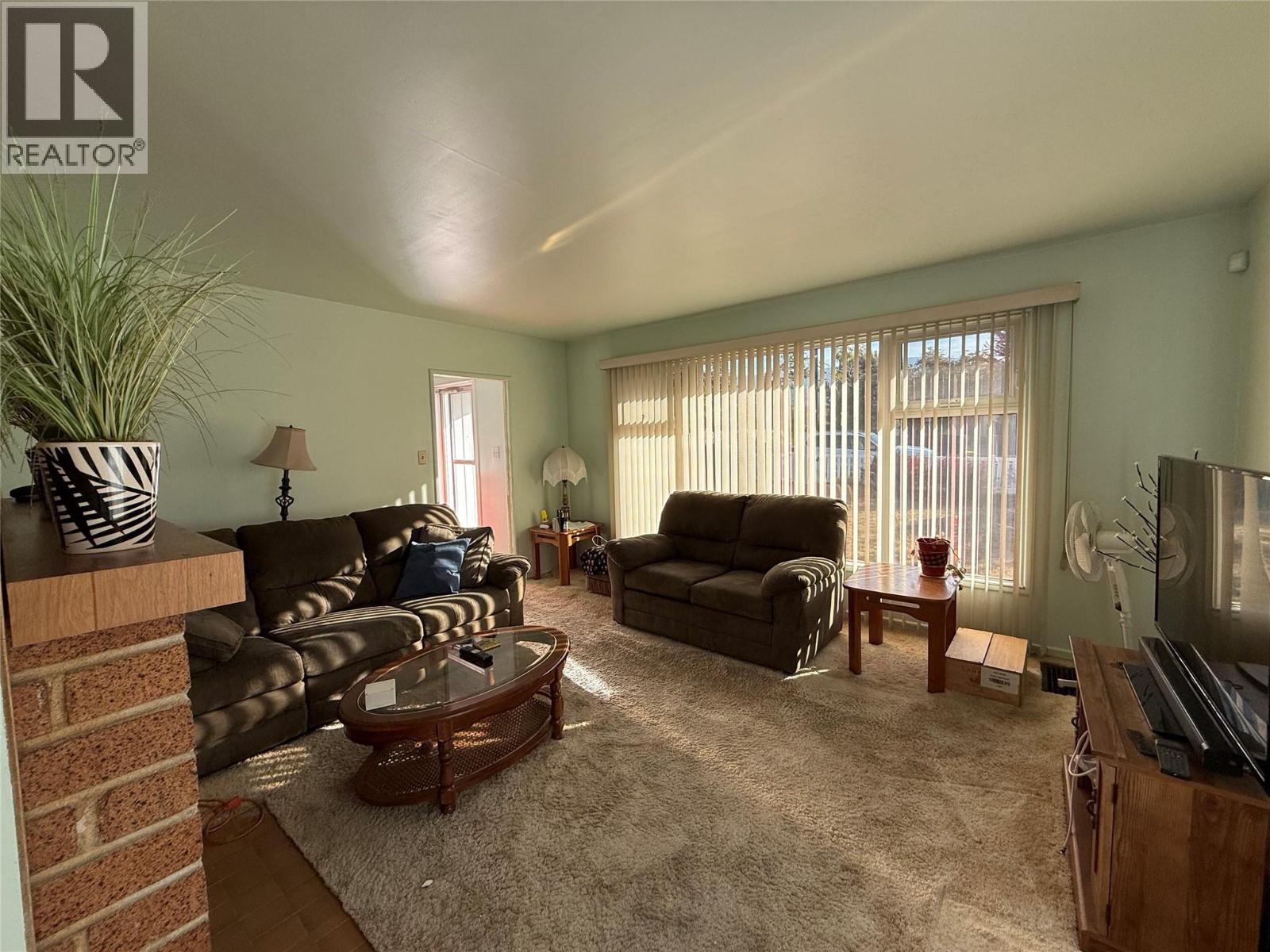 983 Fairview Road, Penticton, British Columbia  V2A 5Z1 - Photo 6 - 10366951