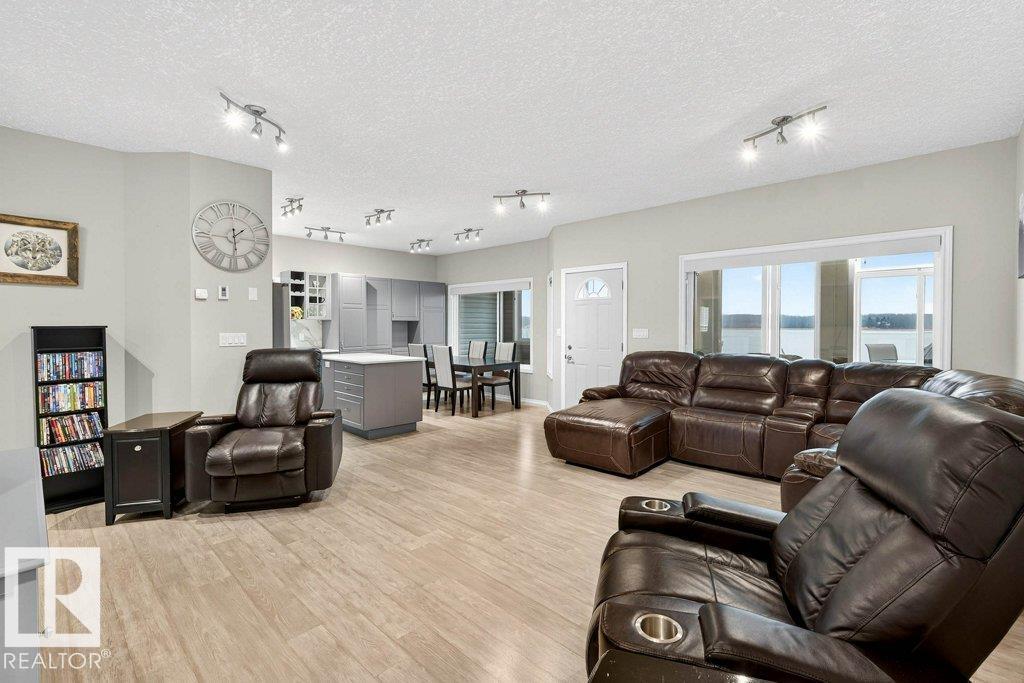 257 Lakeshore Dr, Rural Lac Ste. Anne County, Alberta  T0E 1V6 - Photo 10 - E4465157