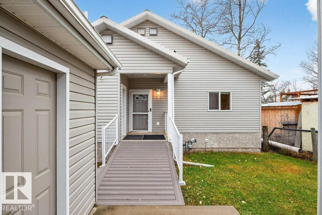257 Lakeshore Dr, Rural Lac Ste. Anne County, Alberta  T0E 1V6 - Photo 5 - E4465157