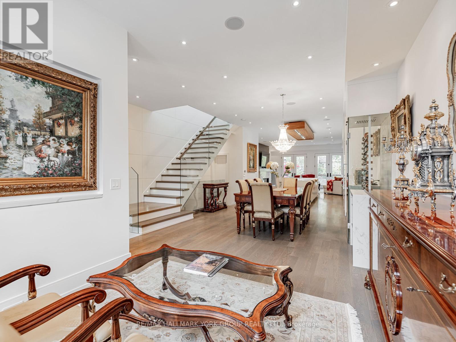 62 St Germain Avenue, Toronto, Ontario  M5M 1V8 - Photo 10 - C12524436