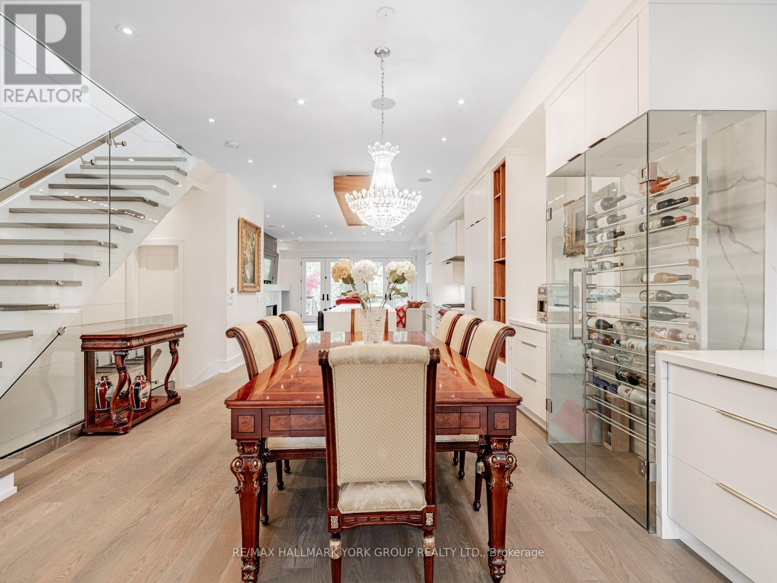 62 St Germain Avenue, Toronto, Ontario  M5M 1V8 - Photo 11 - C12524436