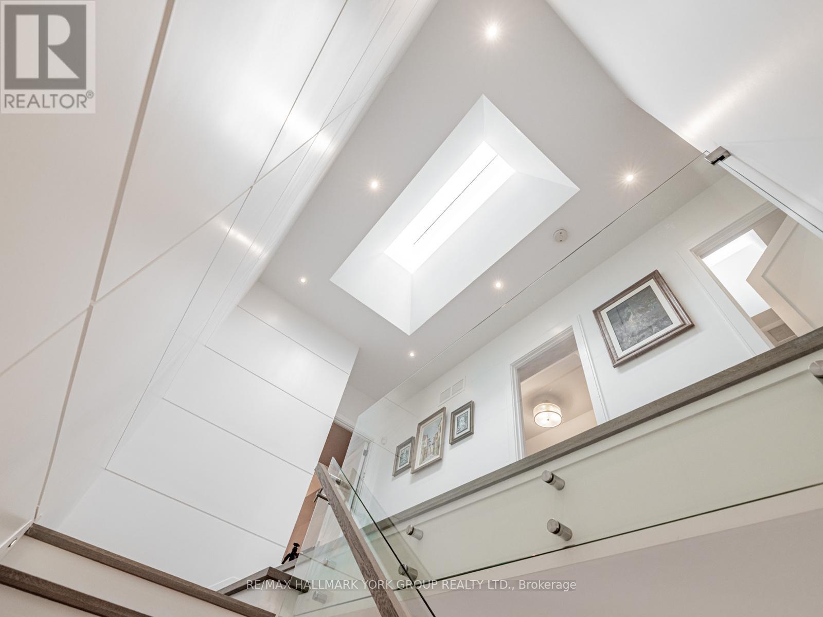 62 St Germain Avenue, Toronto, Ontario  M5M 1V8 - Photo 26 - C12524436