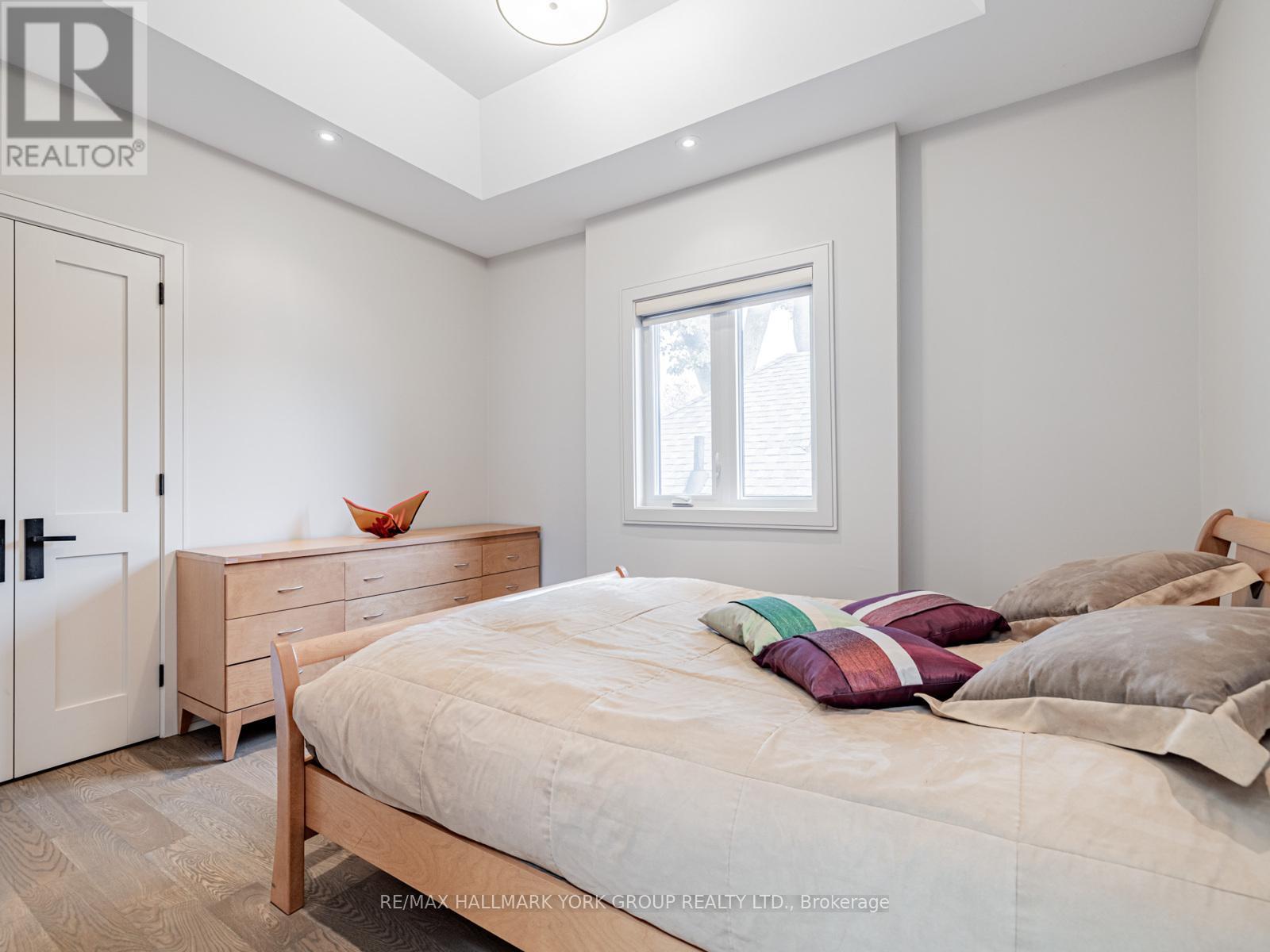 62 St Germain Avenue, Toronto, Ontario  M5M 1V8 - Photo 32 - C12524436