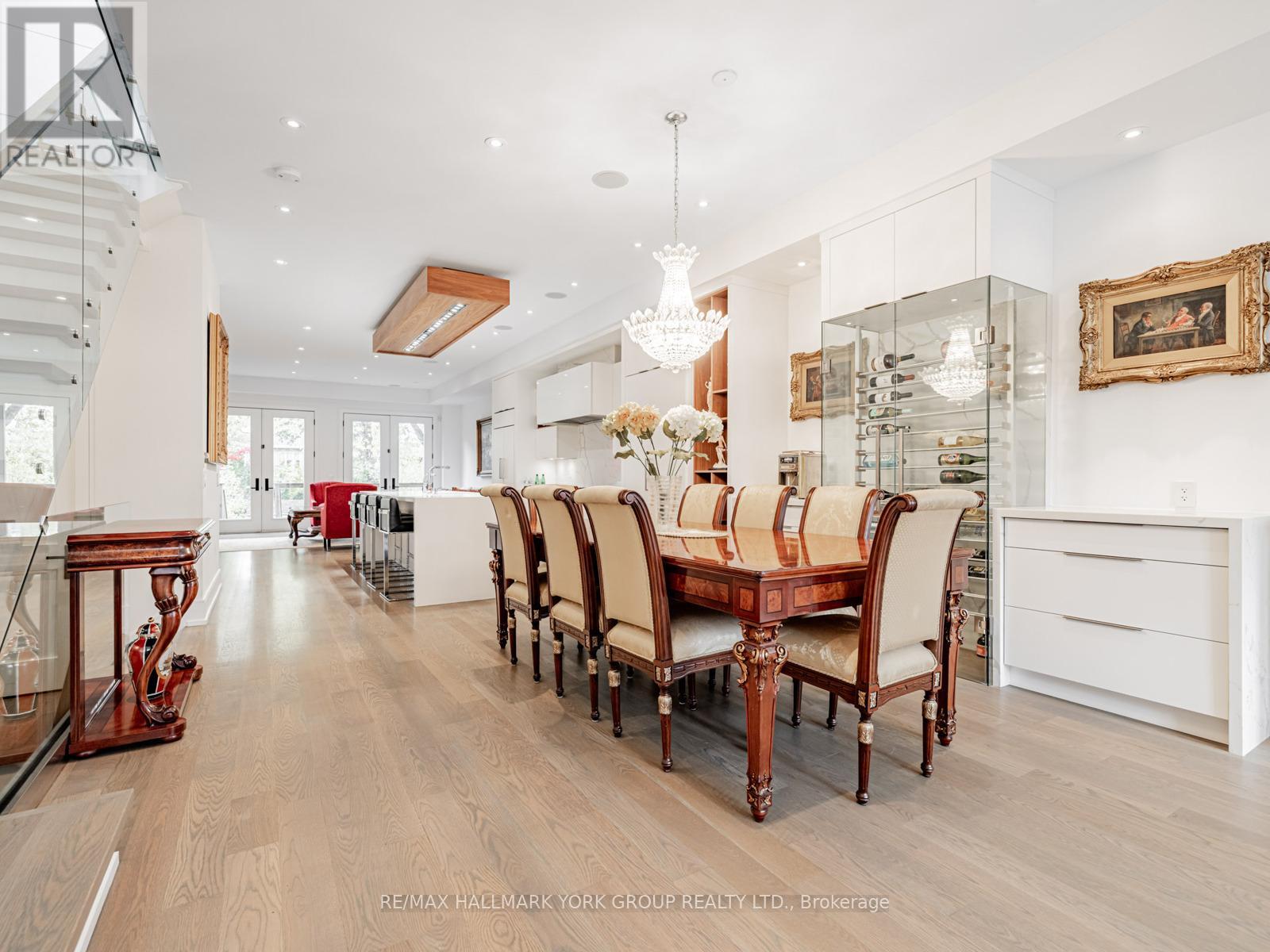 62 St Germain Avenue, Toronto, Ontario  M5M 1V8 - Photo 9 - C12524436