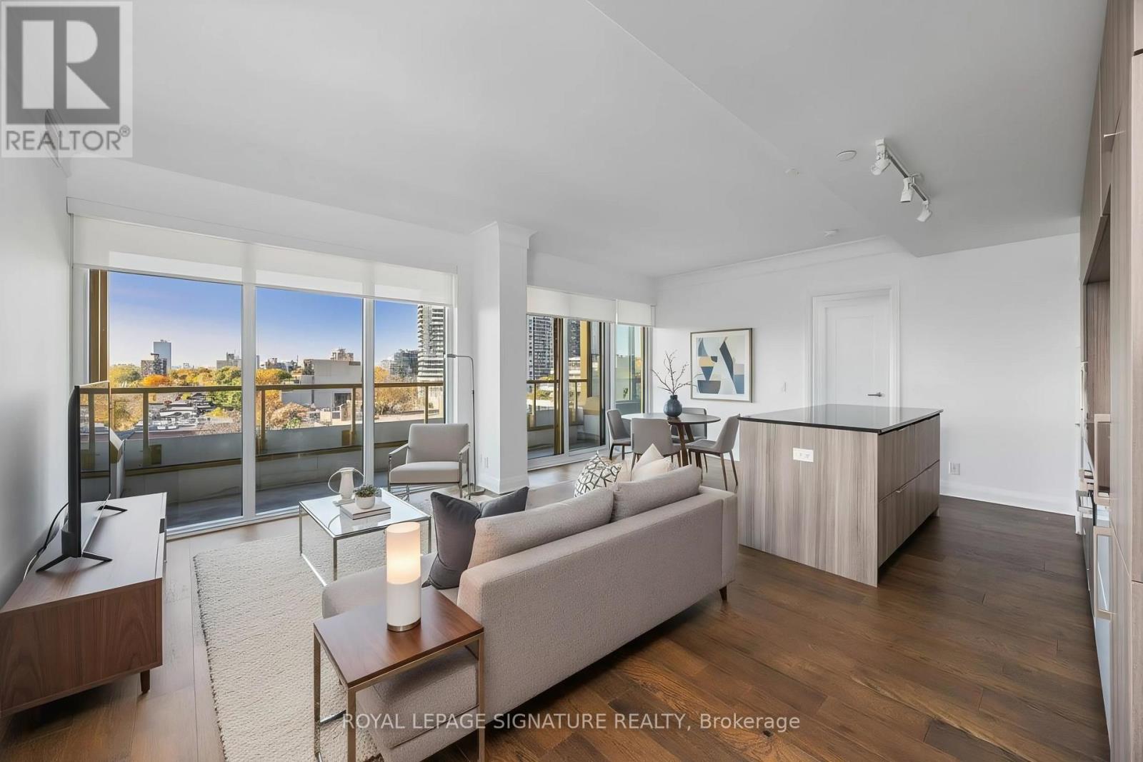 701 - 151 AVENUE ROAD, Toronto, Ontario