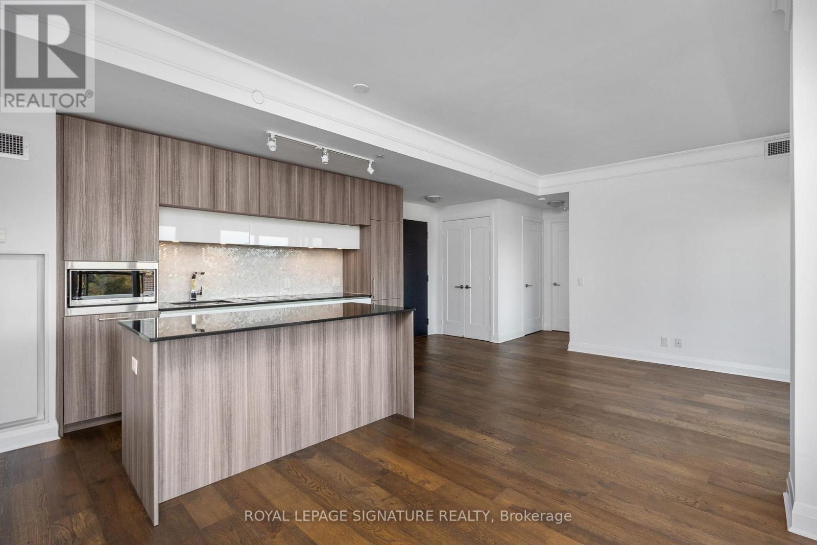 701 - 151 Avenue Road, Toronto, Ontario M5R 2H7 - Photo 5 - C12524442