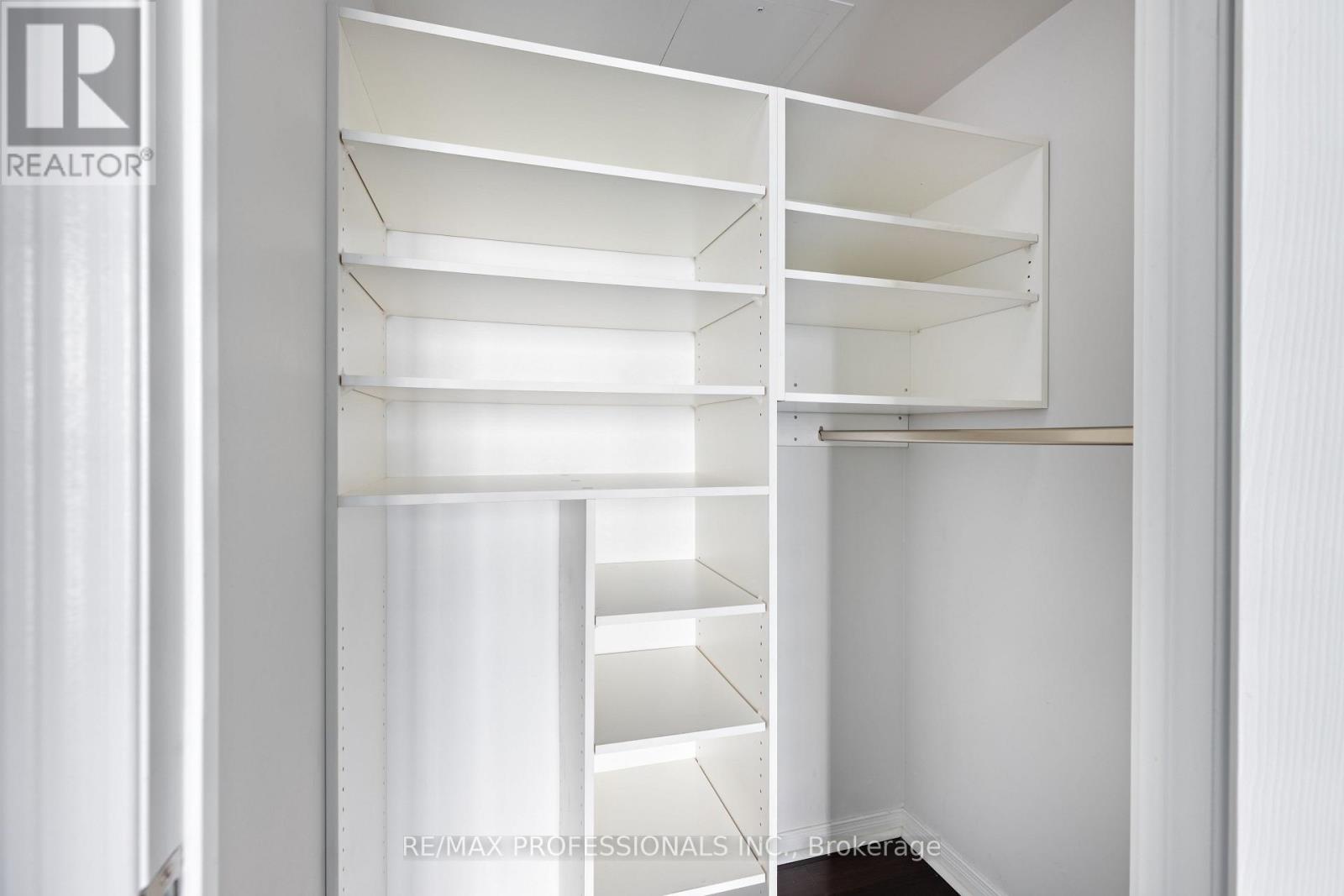 814 - 17 Michael Power Place, Toronto, Ontario M9A 5G5 - Photo 10 - W12518742