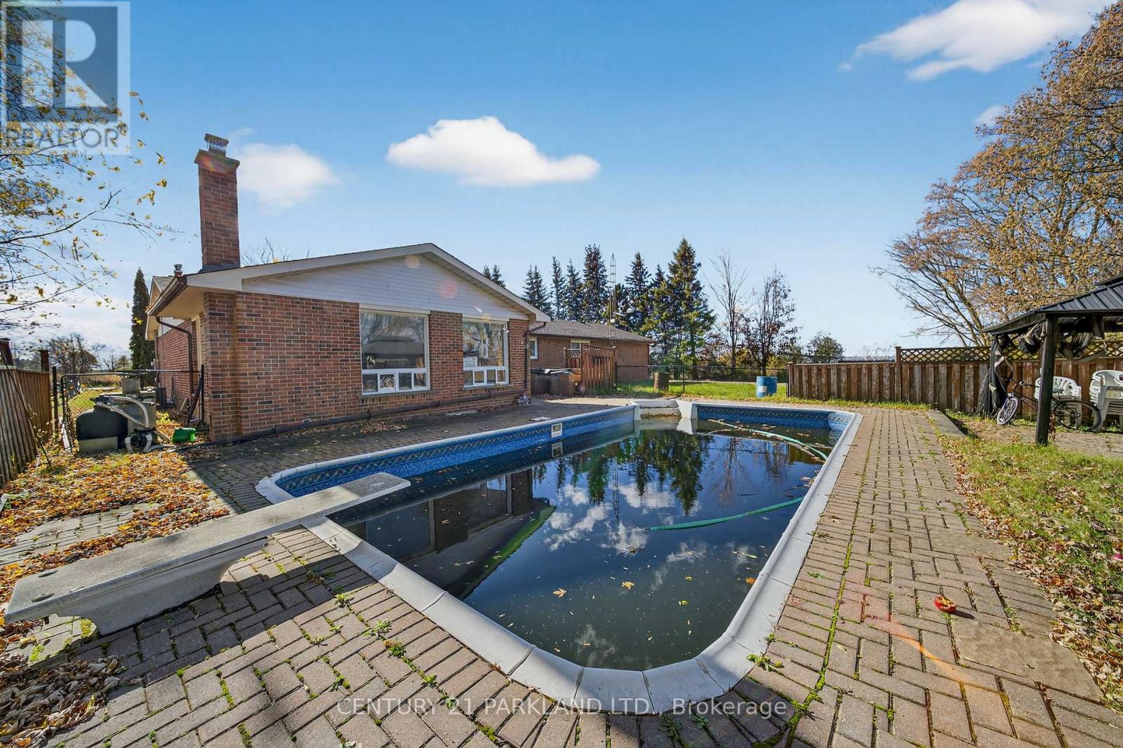 2448 Holborn Road, East Gwillimbury, Ontario  L0G 1R0 - Photo 2 - N12524508