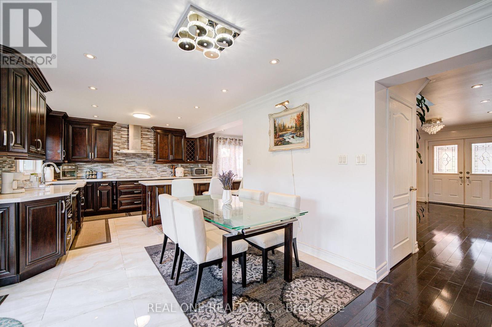 72 Highgate Drive, Markham, Ontario  L3R 3R9 - Photo 16 - N12524520