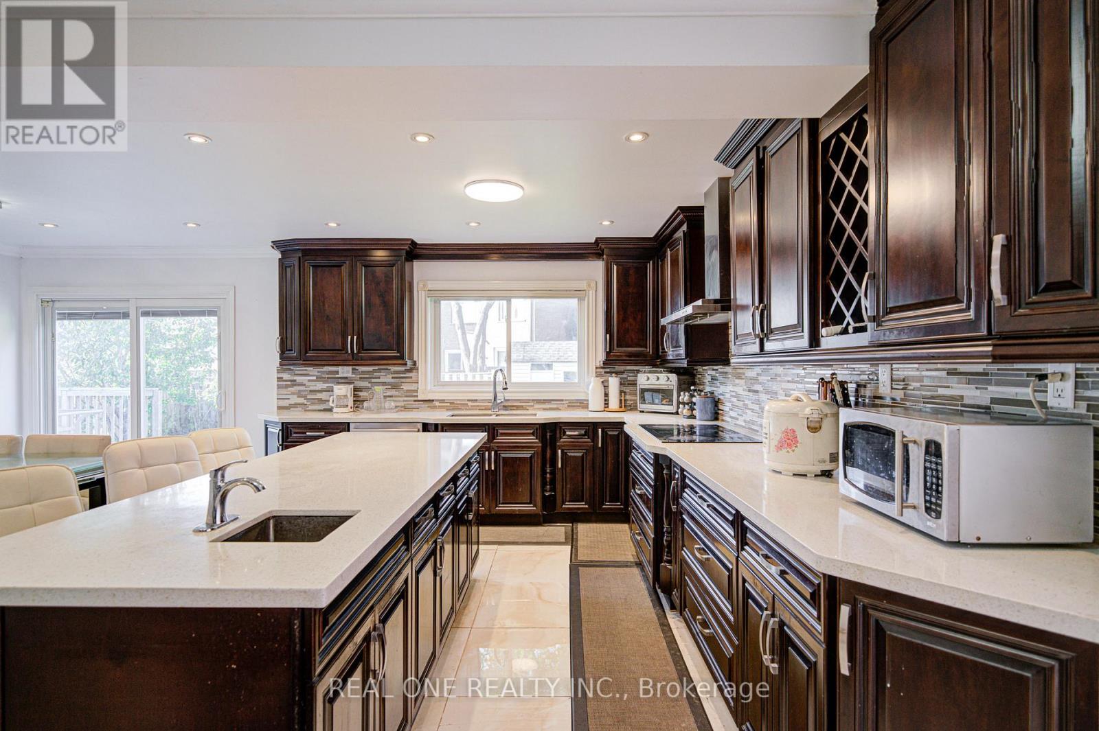 72 Highgate Drive, Markham, Ontario  L3R 3R9 - Photo 18 - N12524520