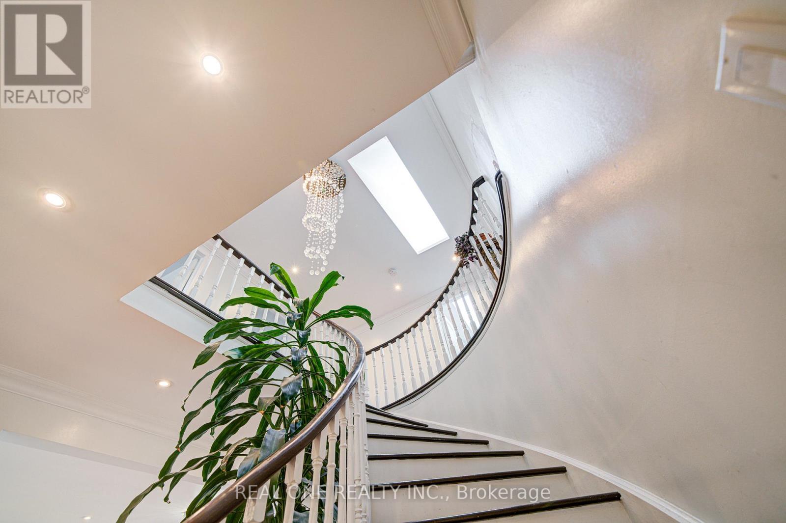 72 Highgate Drive, Markham, Ontario  L3R 3R9 - Photo 21 - N12524520