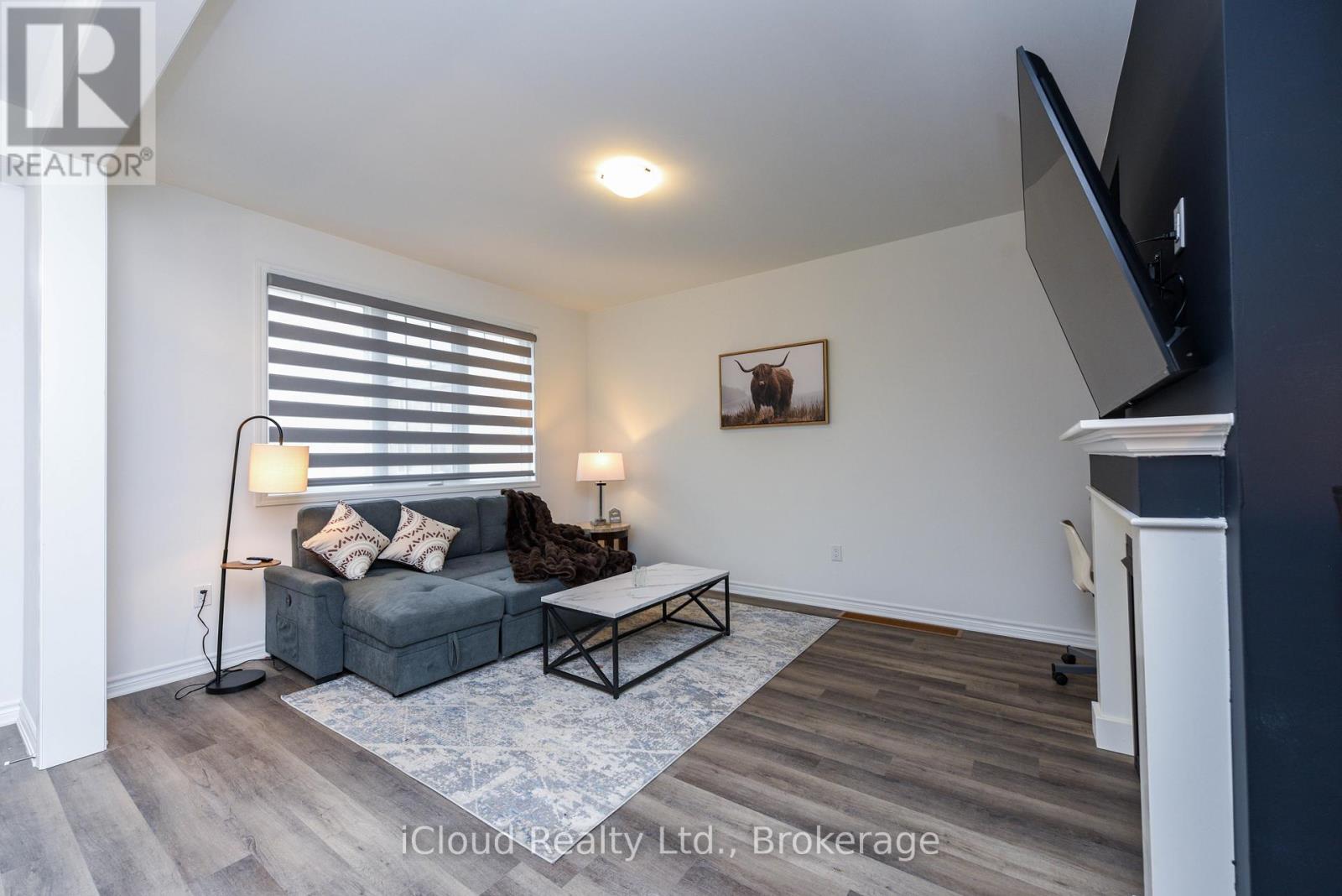 1217 Ferguson Drive, Milton, Ontario  L9T 7V8 - Photo 6 - W12524446