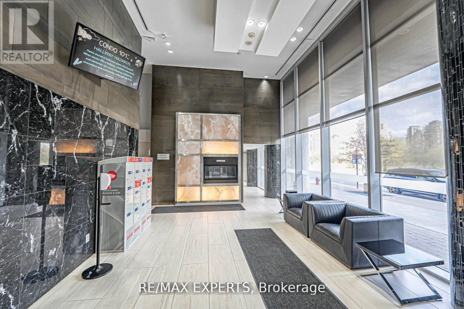 2606 - 223 Webb Drive, Mississauga, Ontario  L5B 0E8 - Photo 3 - W12524456