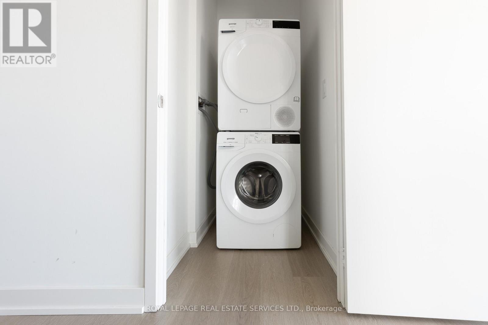 820 - 859 The Queensway, Toronto, Ontario  M8Z 1N8 - Photo 33 - W12524464