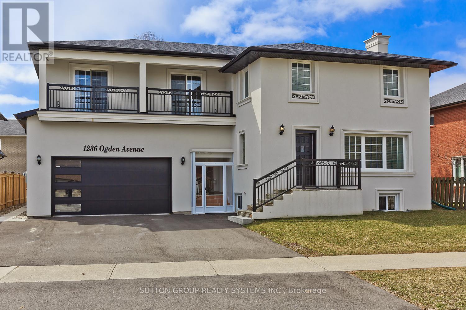 1236 OGDEN AVENUE, Mississauga, Ontario