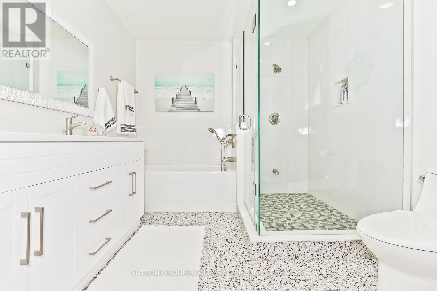 1236 Ogden Avenue, Mississauga, Ontario  L5E 2H4 - Photo 28 - W12524466