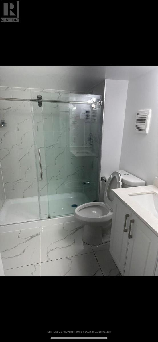 30 Cox Crescent, Brampton, Ontario  L6X 3G7 - Photo 8 - W12524476