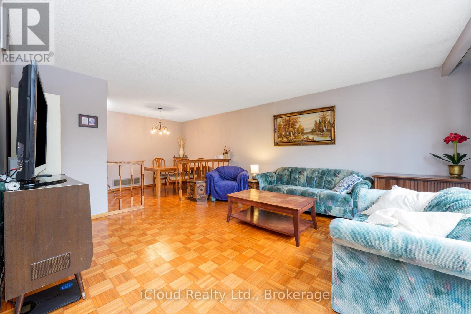 35 Carter Drive, Brampton, Ontario  L6V 3N4 - Photo 11 - W12524492