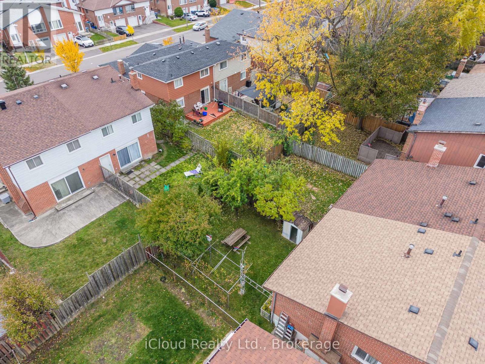 35 Carter Drive, Brampton, Ontario  L6V 3N4 - Photo 6 - W12524492