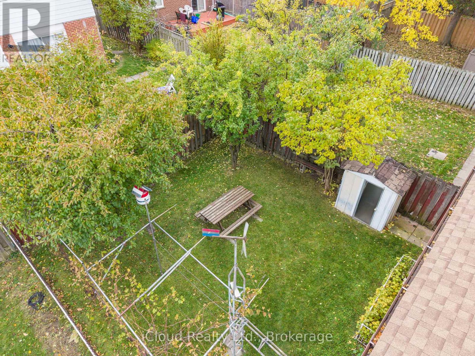 35 Carter Drive, Brampton, Ontario  L6V 3N4 - Photo 7 - W12524492