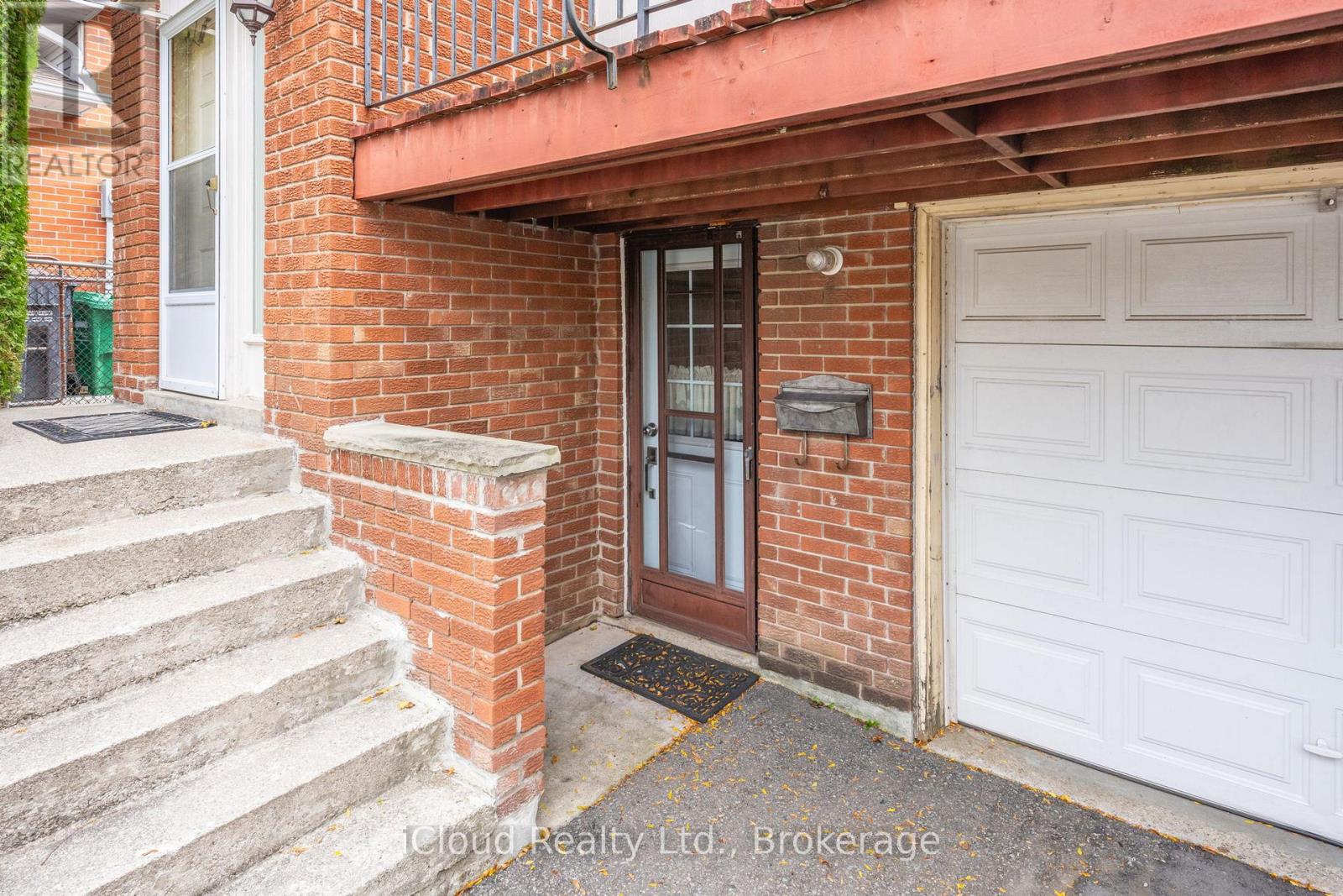 35 Carter Drive, Brampton, Ontario  L6V 3N4 - Photo 8 - W12524492