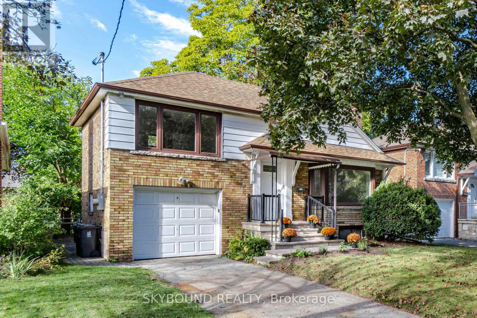 84 EAGLE ROAD, Toronto, Ontario