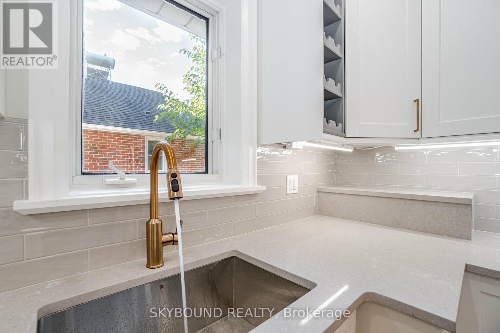 84 Eagle Road, Toronto, Ontario  M8Z 4J2 - Photo 14 - W12524522