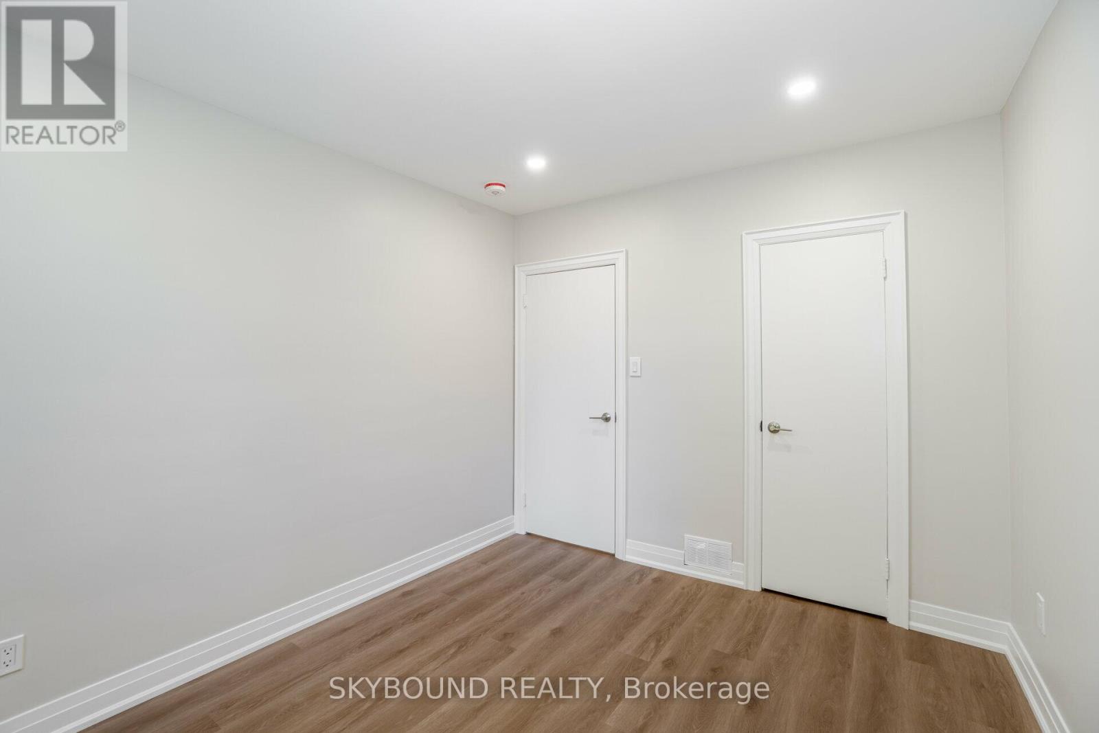 84 Eagle Road, Toronto, Ontario  M8Z 4J2 - Photo 22 - W12524522