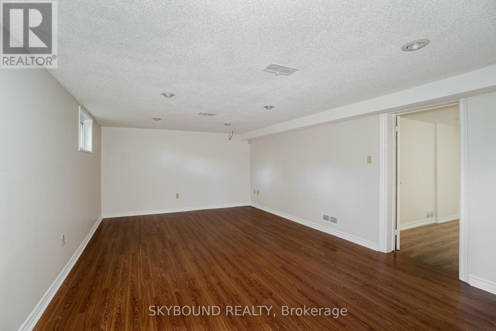 84 Eagle Road, Toronto, Ontario  M8Z 4J2 - Photo 26 - W12524522