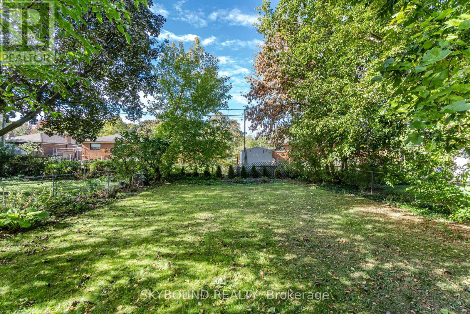 84 Eagle Road, Toronto, Ontario  M8Z 4J2 - Photo 31 - W12524522