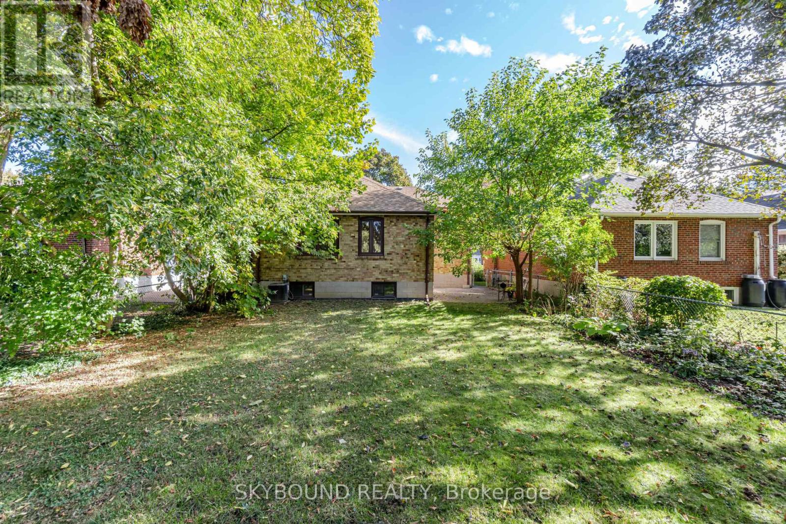 84 Eagle Road, Toronto, Ontario  M8Z 4J2 - Photo 33 - W12524522