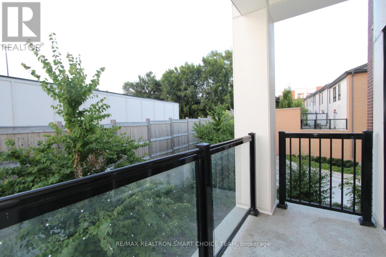 209 - 160 Canon Jackson Drive, Toronto, Ontario  M6M 0B6 - Photo 10 - W12524528