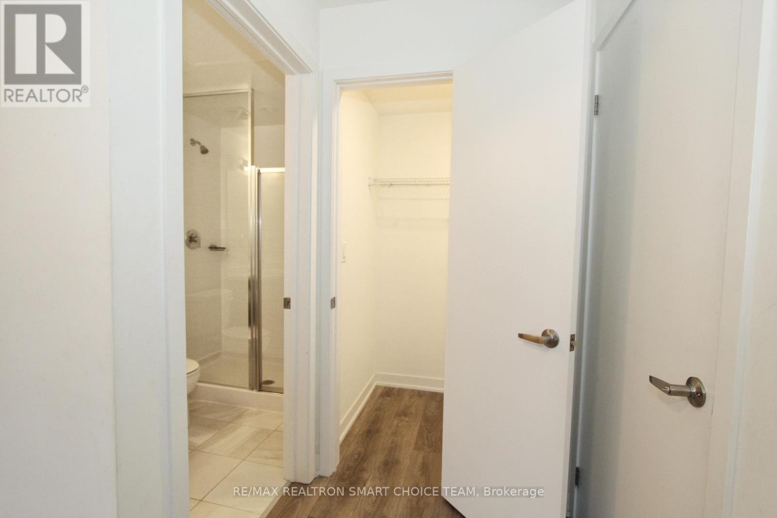 209 - 160 Canon Jackson Drive, Toronto, Ontario  M6M 0B6 - Photo 17 - W12524528