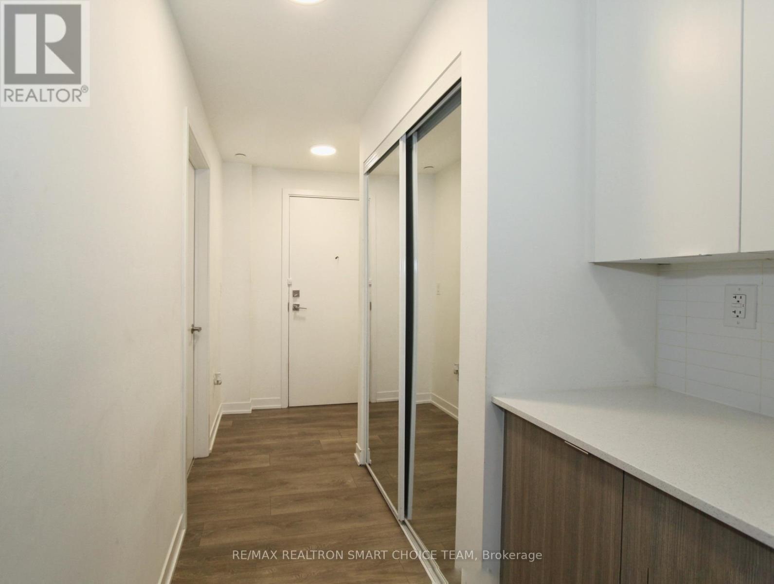 209 - 160 Canon Jackson Drive, Toronto, Ontario  M6M 0B6 - Photo 18 - W12524528